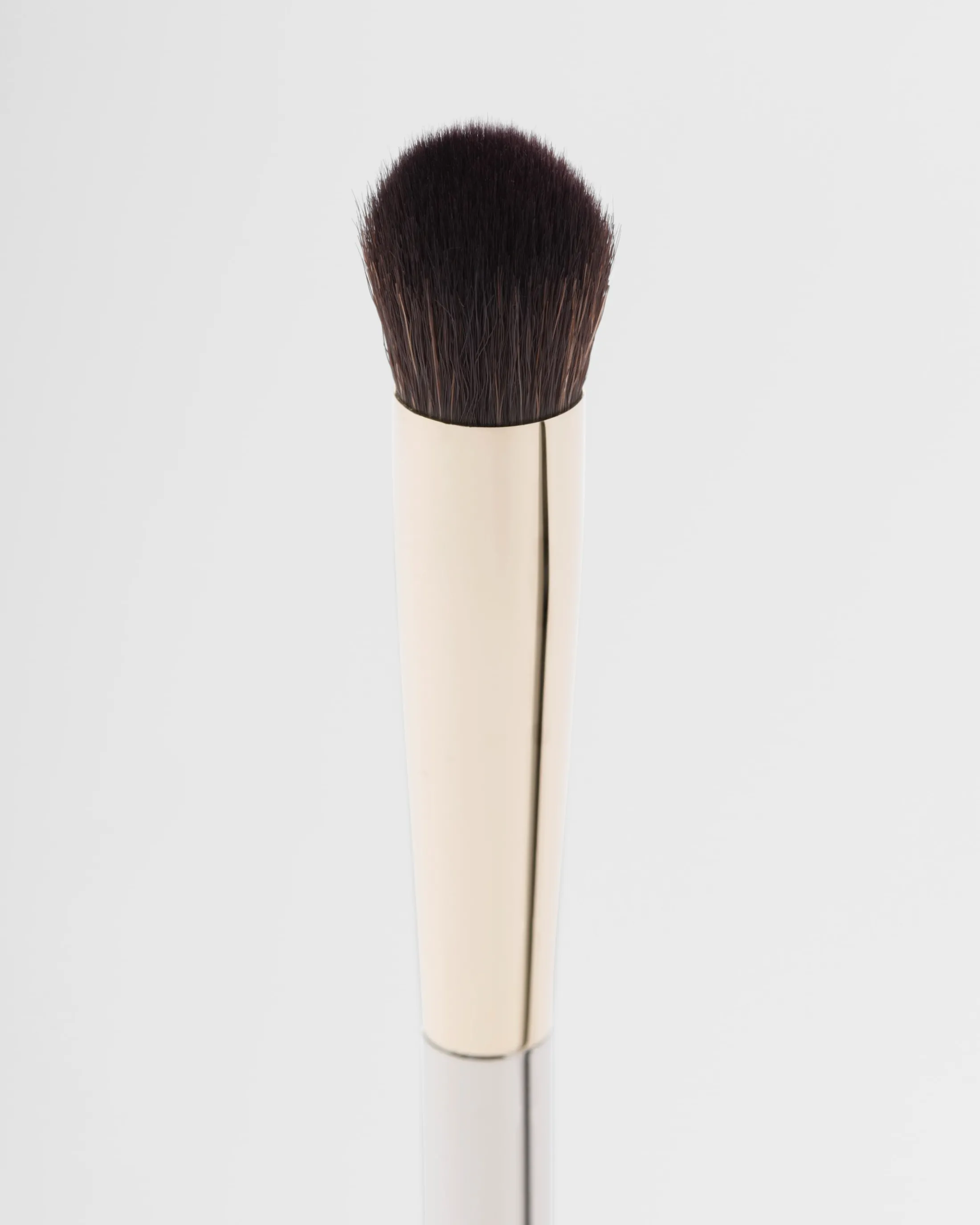 Prada 04 Concealer buffing brush Neutri Shop