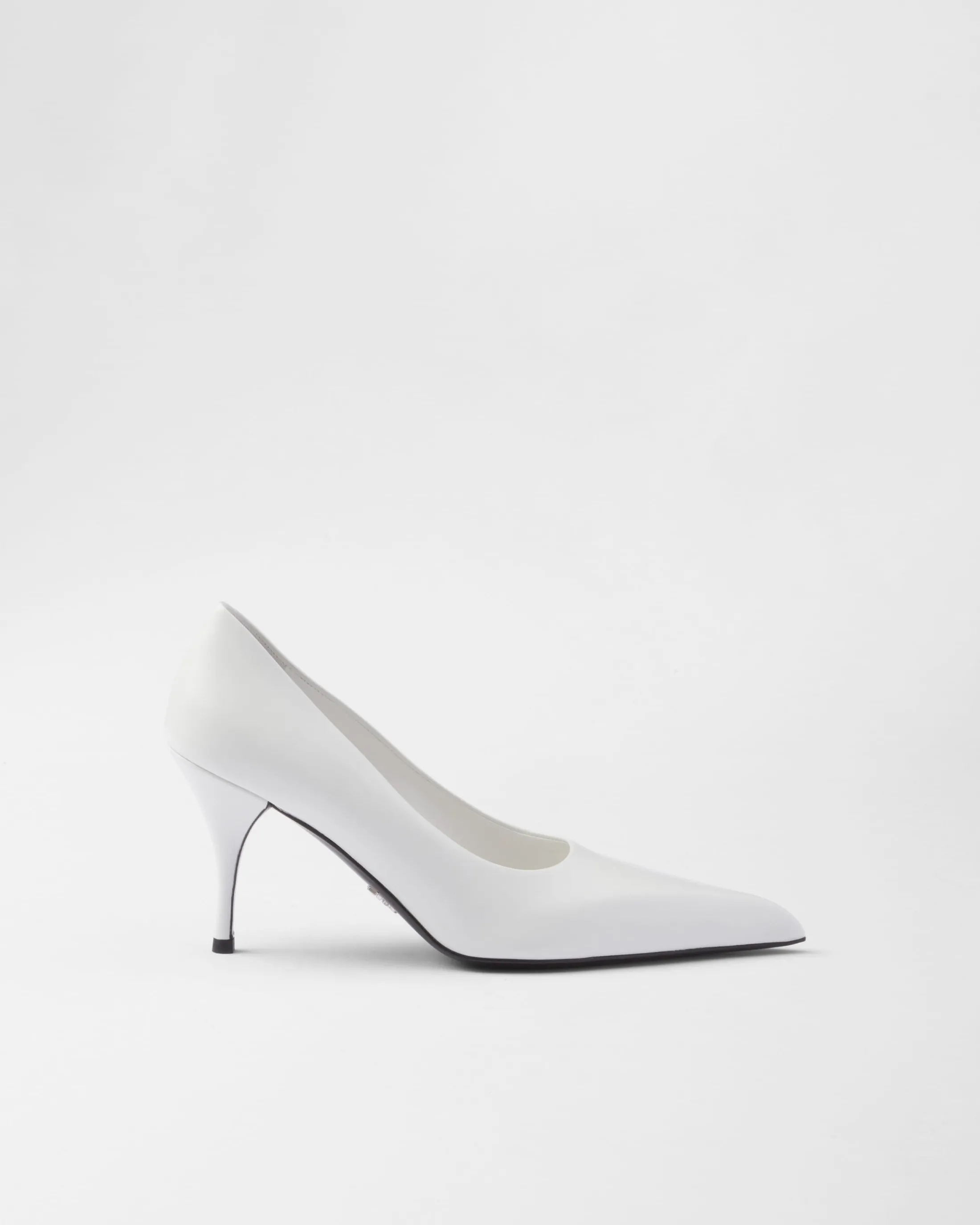 Prada Leather pumps White Flash Sale