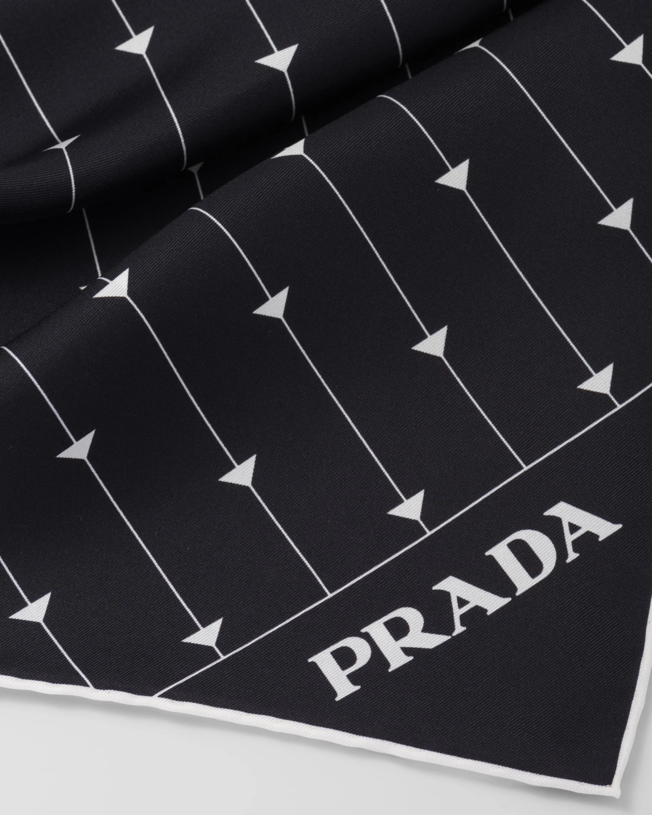 Prada Printed silk twill foulard Black/white Best Sale