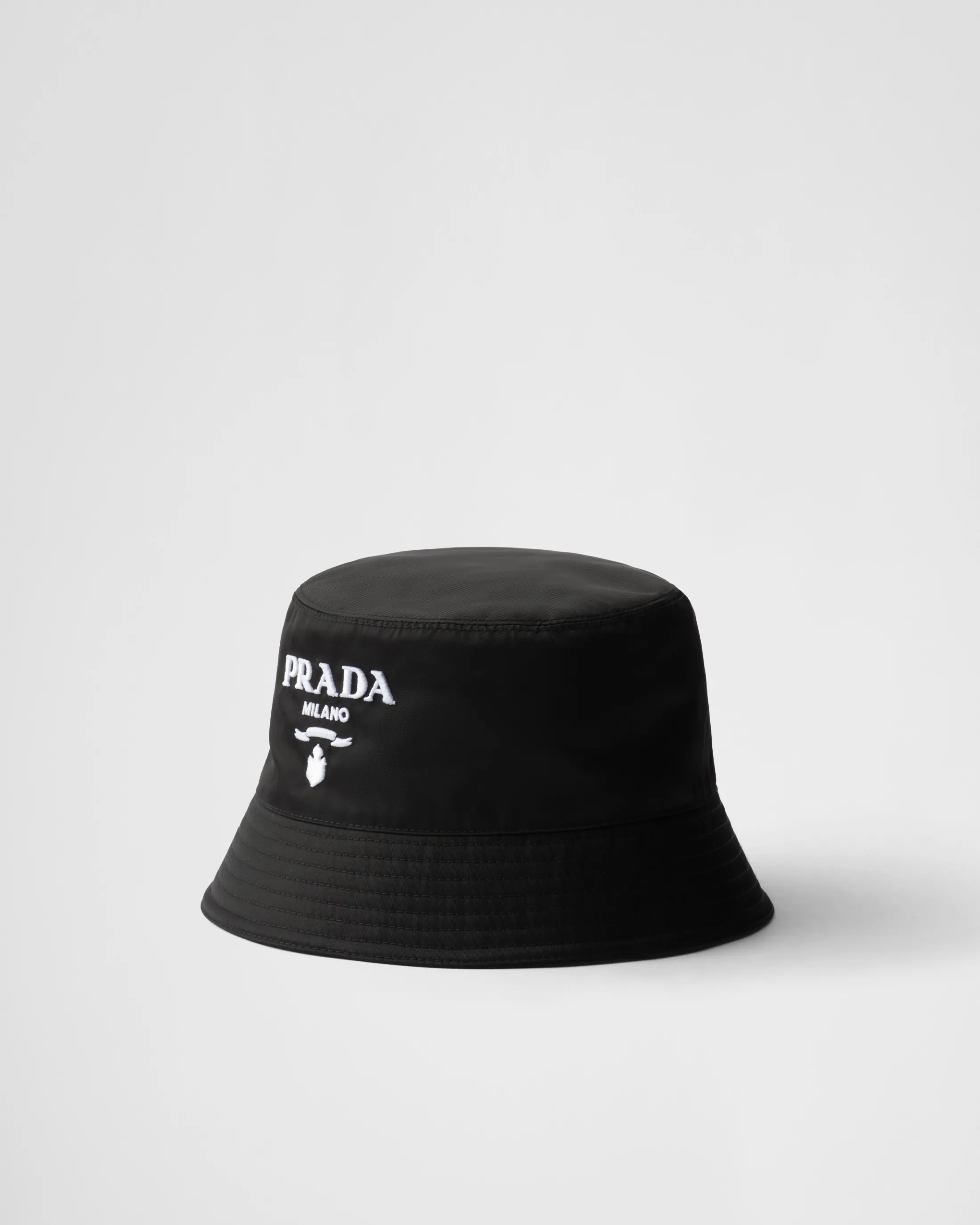 Prada Re-Nylon bucket hat Black/white New