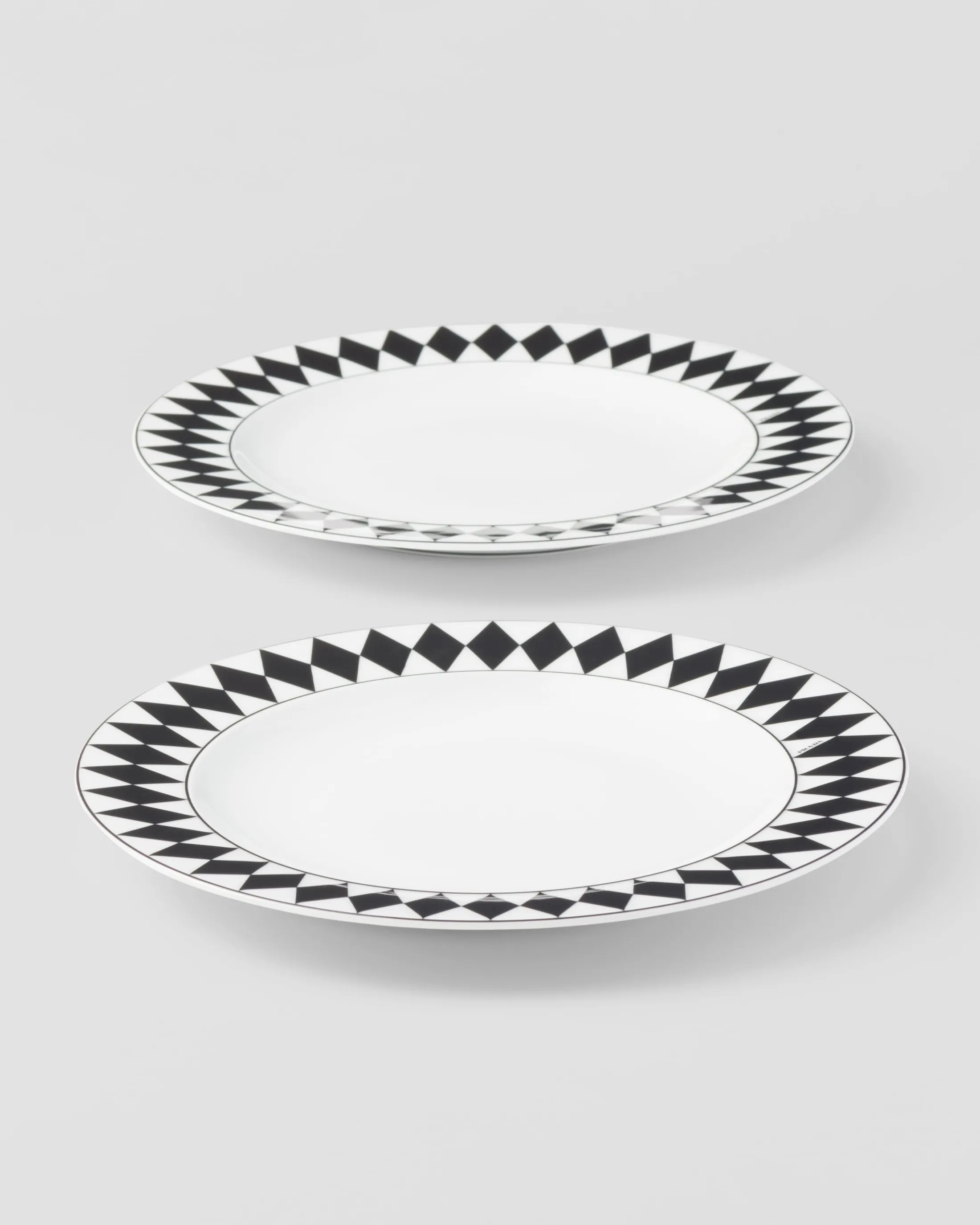 Prada Set of two porcelain dinner plates - Checkerboard White/black Best