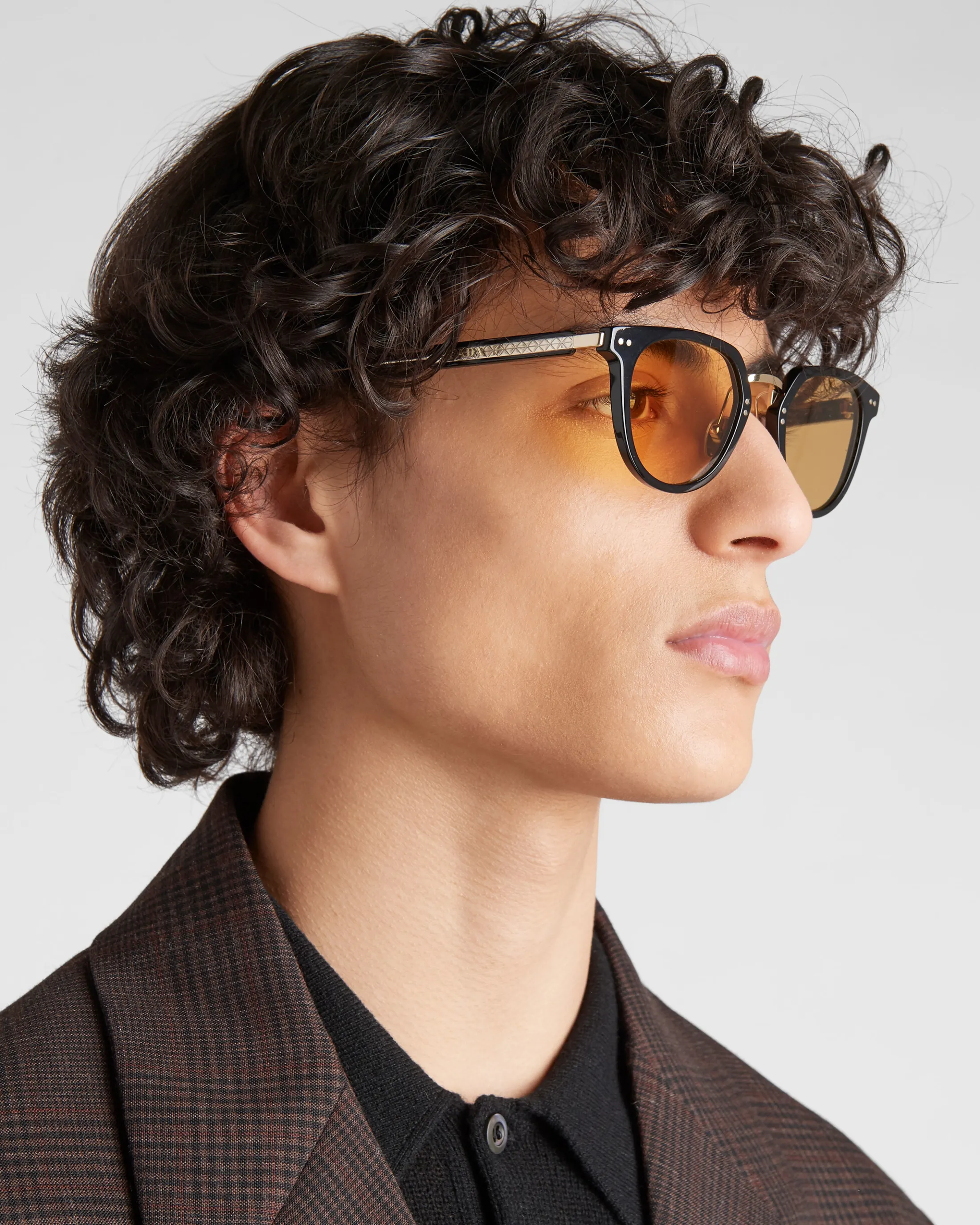 Prada Sunglasses with logo Crystalochrelenses Fashion