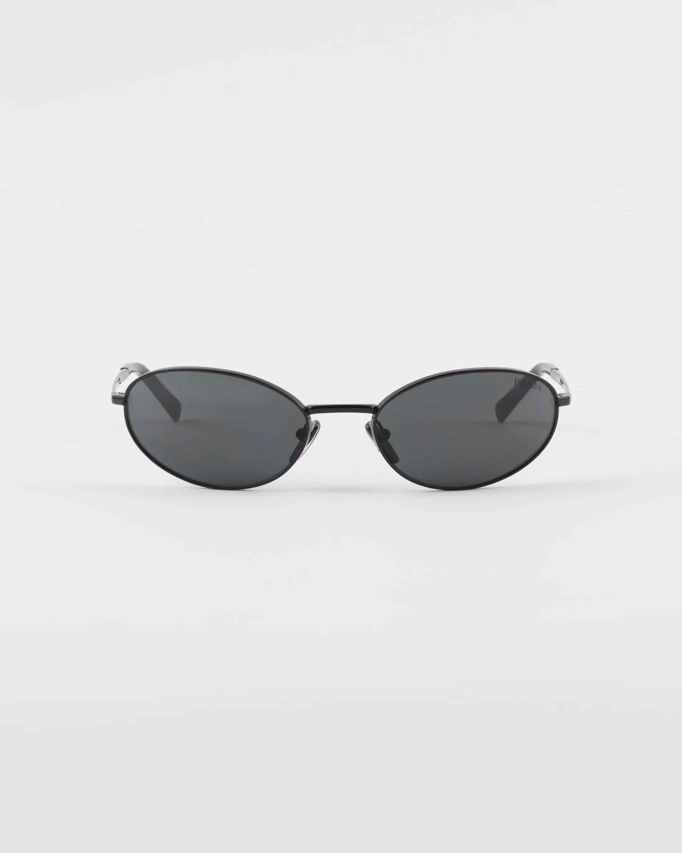 Prada Sunglasses with the logo Diamondlenses Best